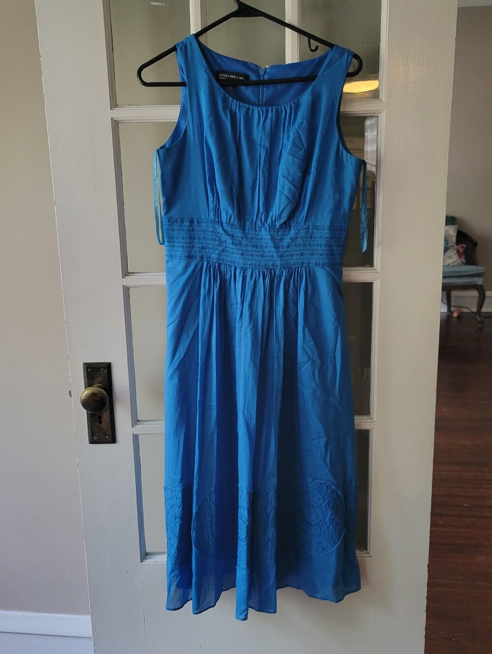 Jones New York Blue Fit & Flare Midi Dress Size 4 Sleeveless Embroidered Hem